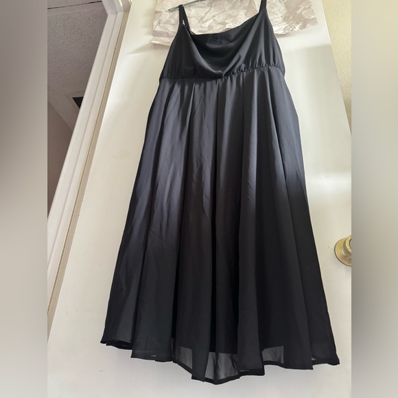 Torrid Chiffon Black midi Dress Sz2 - Picture 5 of 7